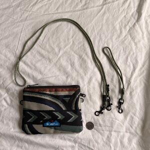 NWOT | KAVU Renrose SE Convertible Multicolor Crossbody Bag with Strap